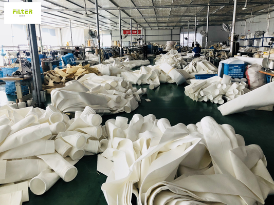 Membrana antiestática do saco de filtro 550GSM do poliéster PTFE para o coletor de poeira